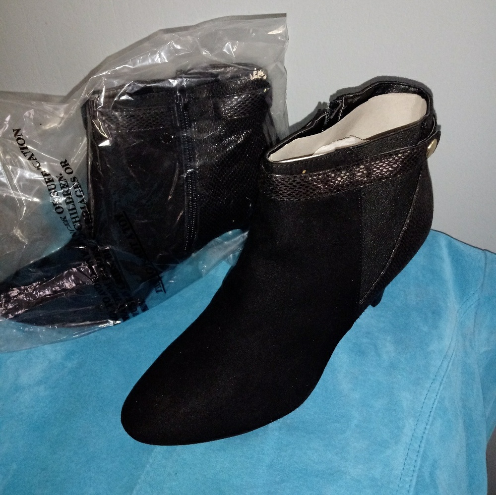 Karen Scott Black Suede Ankle Boots